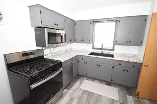 9000 W Custer Ave, Milwaukee, WI 53225 - Photo 6