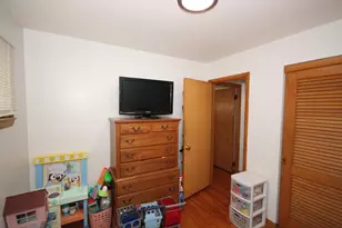 9000 W Custer Ave, Milwaukee, WI 53225 - Photo 16
