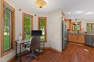 W232N6140 Teakwood Ct, Sussex, WI 53089 - Photo 8
