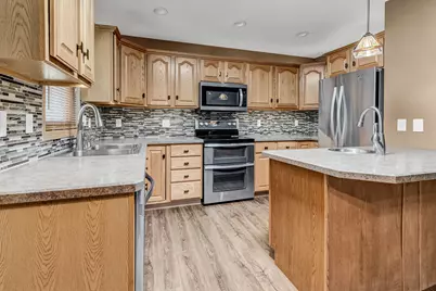 3066  Linden Dr, La Crosse, WI 54601 - Photo 2
