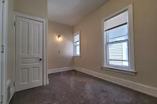 2637 N Oakland Ave, Milwaukee, WI 53211 - Photo 16