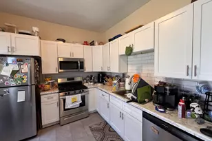 2637 N Oakland Ave, Milwaukee, WI 53211 - Photo 6