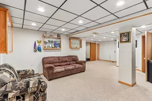 2729 Brighton Dr, Waukesha, WI 53188 - Photo 24