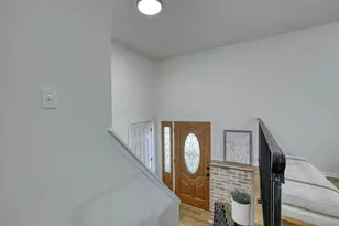 9006 W Cheyenne Ct, Milwaukee, WI 53224 - Photo 12
