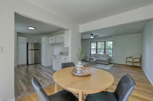 9006 W Cheyenne Ct, Milwaukee, WI 53224 - Photo 8