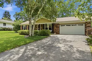 107 Shepard Ct, Mukwonago, WI 53149 - Photo 2