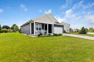 515 Hickory St, Belgium, WI 53004 - Photo 2