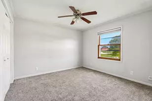10354 W Parkwood Dr, Franklin, WI 53132 - Photo 14