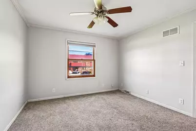 10354 W Parkwood Dr, Franklin, WI 53132 - Photo 16