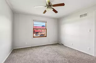 10354 W Parkwood Dr, Franklin, WI 53132 - Photo 16