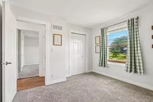10354 W Parkwood Dr, Franklin, WI 53132 - Photo 10