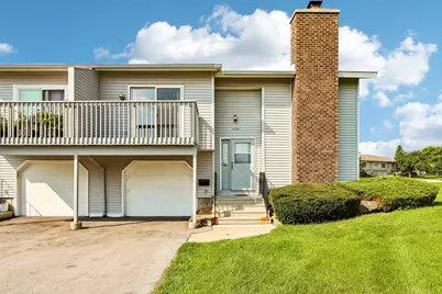 10354 W Parkwood Dr, Franklin, WI 53132 - Photo 1