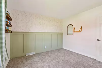 10354 W Parkwood Dr, Franklin, WI 53132 - Photo 12