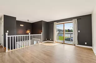 10354 W Parkwood Dr, Franklin, WI 53132 - Photo 2