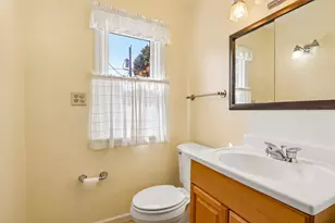5555 N Mohawk Ave, Glendale, WI 53217 - Photo 14