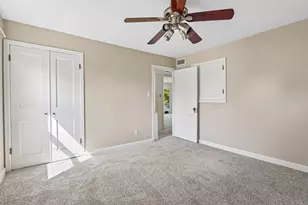 5555 N Mohawk Ave, Glendale, WI 53217 - Photo 12