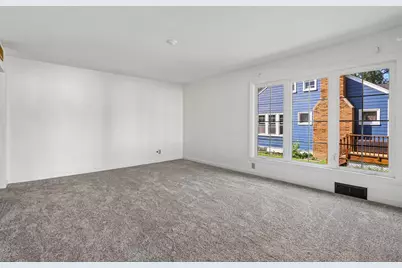5555 N Mohawk Ave, Glendale, WI 53217 - Photo 6