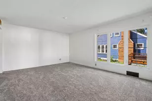 5555 N Mohawk Ave, Glendale, WI 53217 - Photo 6