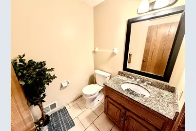 W146N10907  Heritage Pkwy, Germantown, WI 53022 - Photo 20