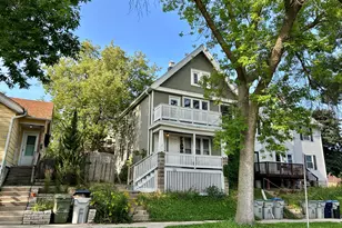 1822 E Thomas Ave, Milwaukee, WI 53211 - Photo 2
