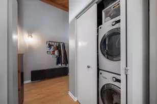 234 E Reservoir Ave, Milwaukee, WI 53212 - Photo 30