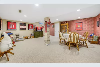 5730  Eagle Point Dr, Racine, WI 53406 - Photo 36