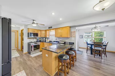 5730  Eagle Point Dr, Racine, WI 53406 - Photo 16