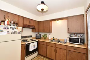 4276 S 14th St, Milwaukee, WI 53221 - Photo 14
