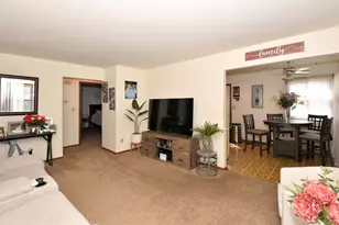 4276 S 14th St, Milwaukee, WI 53221 - Photo 10