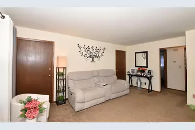 4276 S 14th St, Milwaukee, WI 53221 - Photo 12
