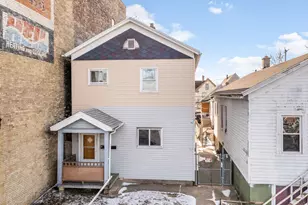 915 W National Ave, Milwaukee, WI 53204 - Photo 2