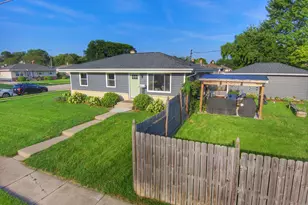 5703 51st Ave, Kenosha, WI 53144 - Photo 2