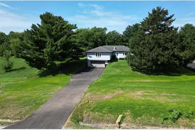 W224S9189  Leo Ln, Big Bend, WI 53103 - Photo 2