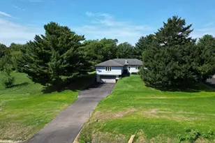 W224S9189 Leo Ln, Big Bend, WI 53103 - Photo 2
