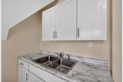 2420 N 35th St, Milwaukee, WI 53210 - Photo 8