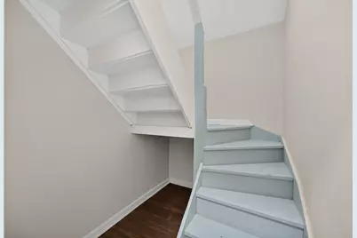 2420 N 35th St, Milwaukee, WI 53210 - Photo 12