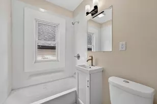 2420 N 35th St, Milwaukee, WI 53210 - Photo 20