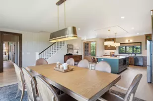 2852 Peninsula Ave, Delafield, WI 53018 - Photo 10
