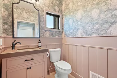 2852  Peninsula Ave, Delafield, WI 53018 - Photo 16