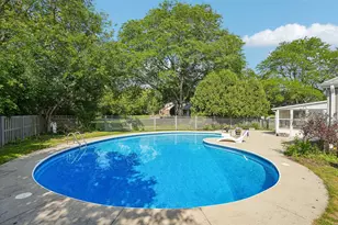 2135 Michelle Dr, Brookfield, WI 53045 - Photo 6