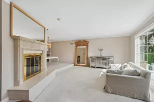2135 Michelle Dr, Brookfield, WI 53045 - Photo 10