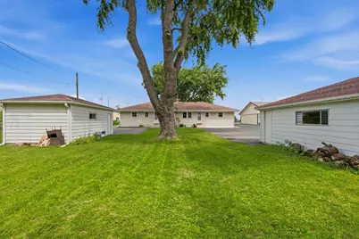 1045 W Sunset Dr #1047, Waukesha, WI 53189 - Photo 10