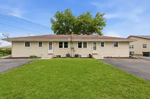 1045 W Sunset Dr, Waukesha, WI 53189 - Photo 4