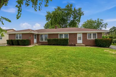 1045 W Sunset Dr #1047, Waukesha, WI 53189 - Photo 1