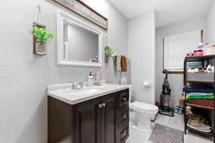 1045 W Sunset Dr, Waukesha, WI 53189 - Photo 16