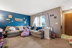 1045 W Sunset Dr, Waukesha, WI 53189 - Photo 22