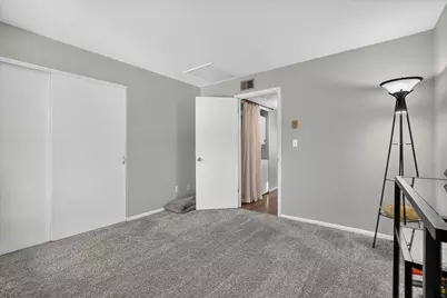 9034 W Lisbon Ave, Milwaukee, WI 53222 - Photo 20