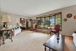 N89W17151 Highland Ct, Menomonee Falls, WI 53051 - Photo 6