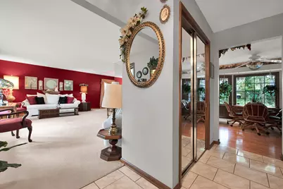 N89W17151  Highland Ct, Menomonee Falls, WI 53051 - Photo 4