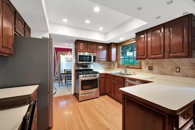 N89W17151  Highland Ct, Menomonee Falls, WI 53051 - Photo 8